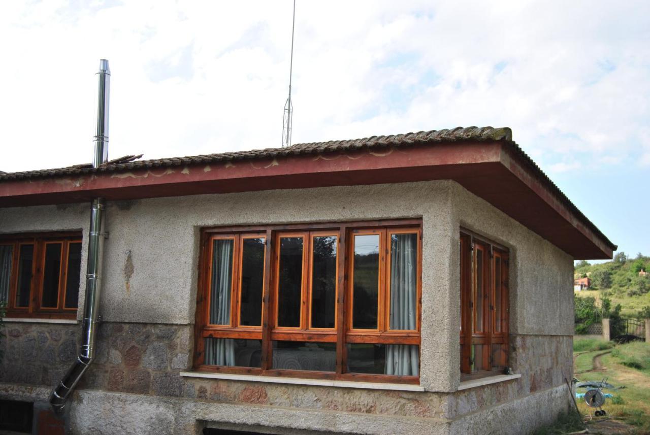 Finca Arroyo Del Valle San Andrés del Rabanedo Exterior foto